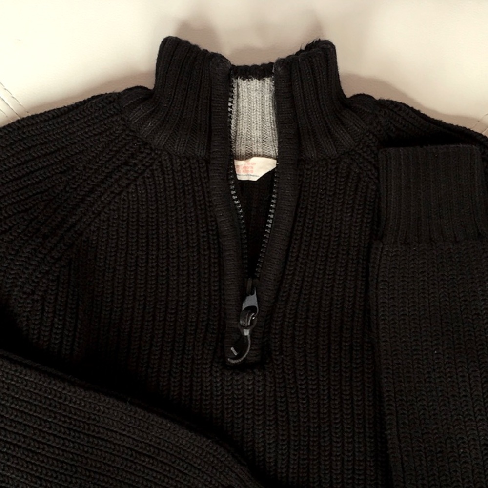 H&M Boys Black Cable Knit Sweater Size 10-12